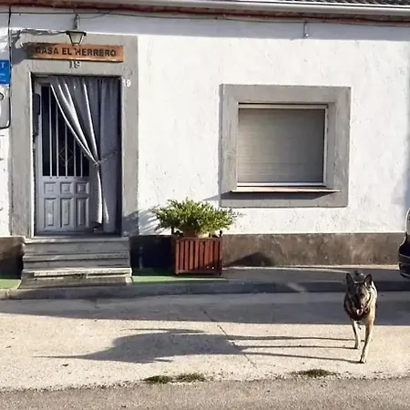 別荘 Charming House In With Private Pool