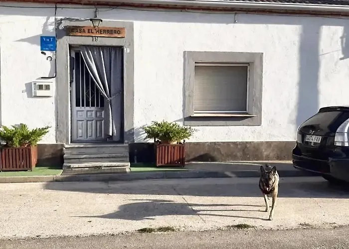 Nyaraló Charming House In With Private Pool