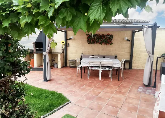 Charming House In With Private Pool *