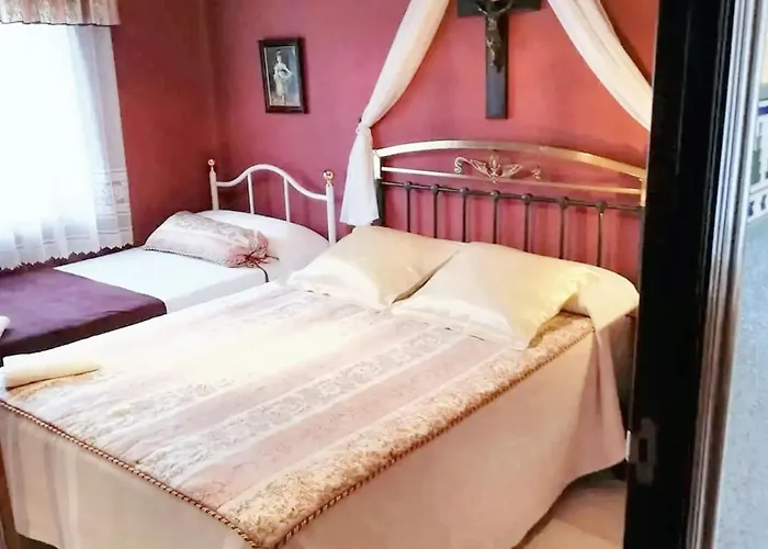 Charming House In With Private Pool