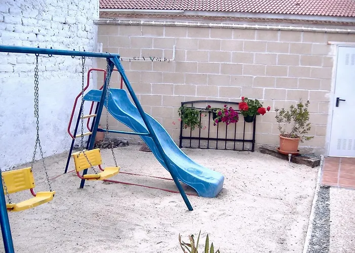 Charming House In With Private Pool *